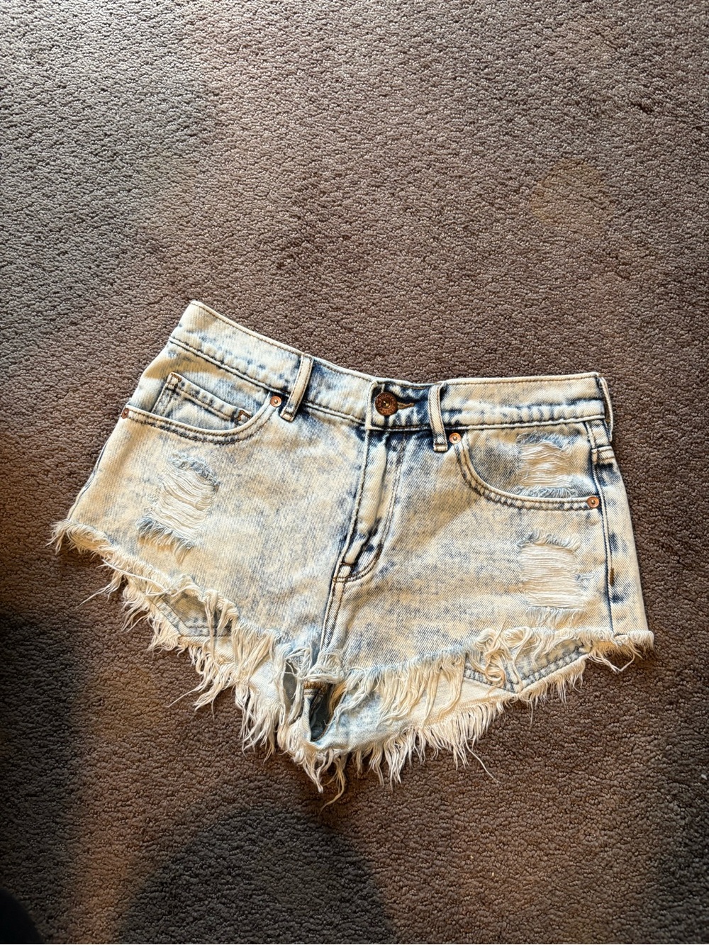 Bullhead Denim Co. High Rise Distressed Acid Wash Cutoff Shorts | Size 5